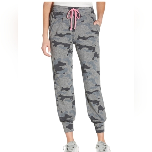 Sundry x Evereve Camo Pocket Joggers Loungewear Stretch Cotton Terry Jogger sz M - Picture 1 of 11